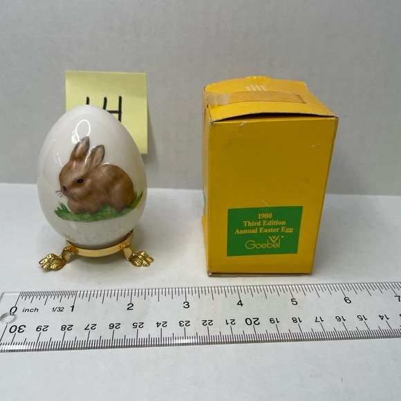 Vintage Goebel Easter 1980 third edition Decorative Egg with Rabbit Design - Picture 4 of 6
